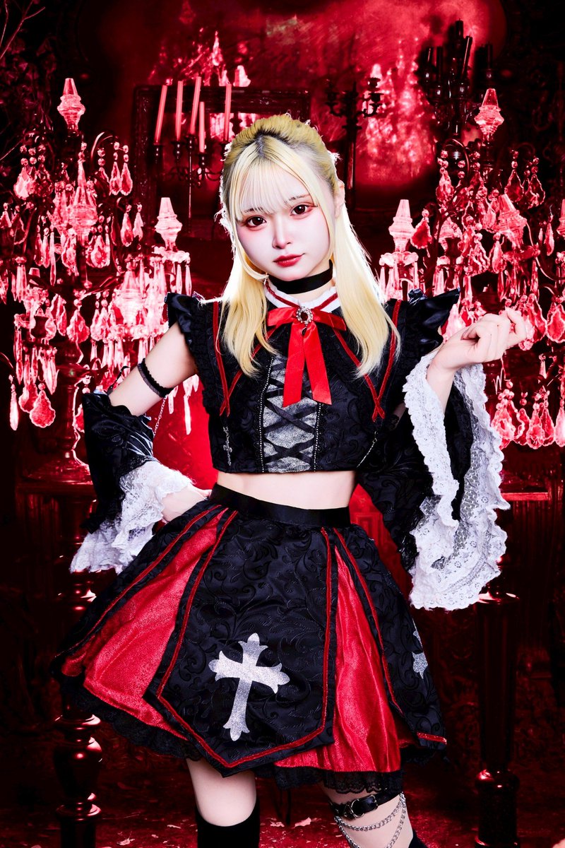 希少 極美品✤ ヒューマンメイド ウールクッション レッド ブラック 赤 黒 もっといいねとリツイート引用して 次のメンバーみたいでしょ！