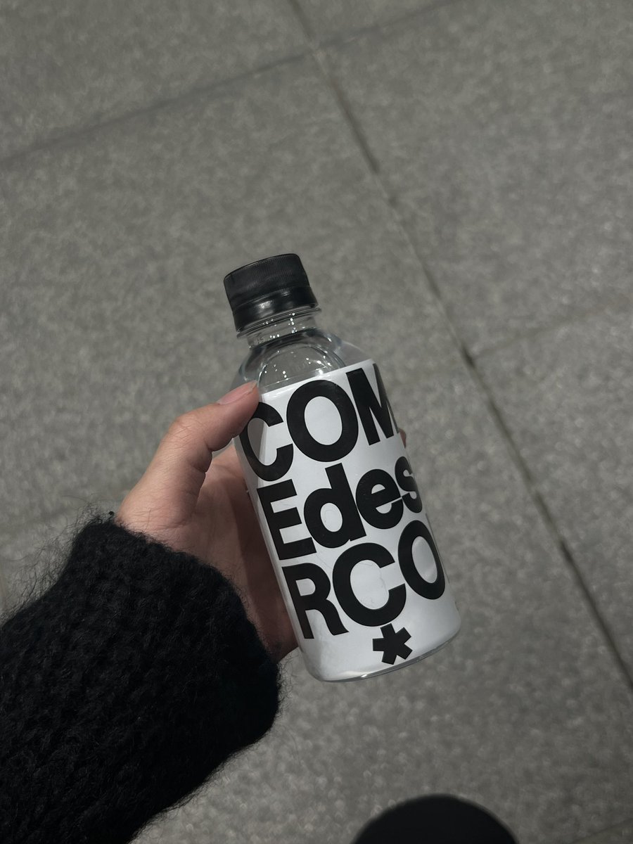 by (@__ryyyu) on Twitter photo 