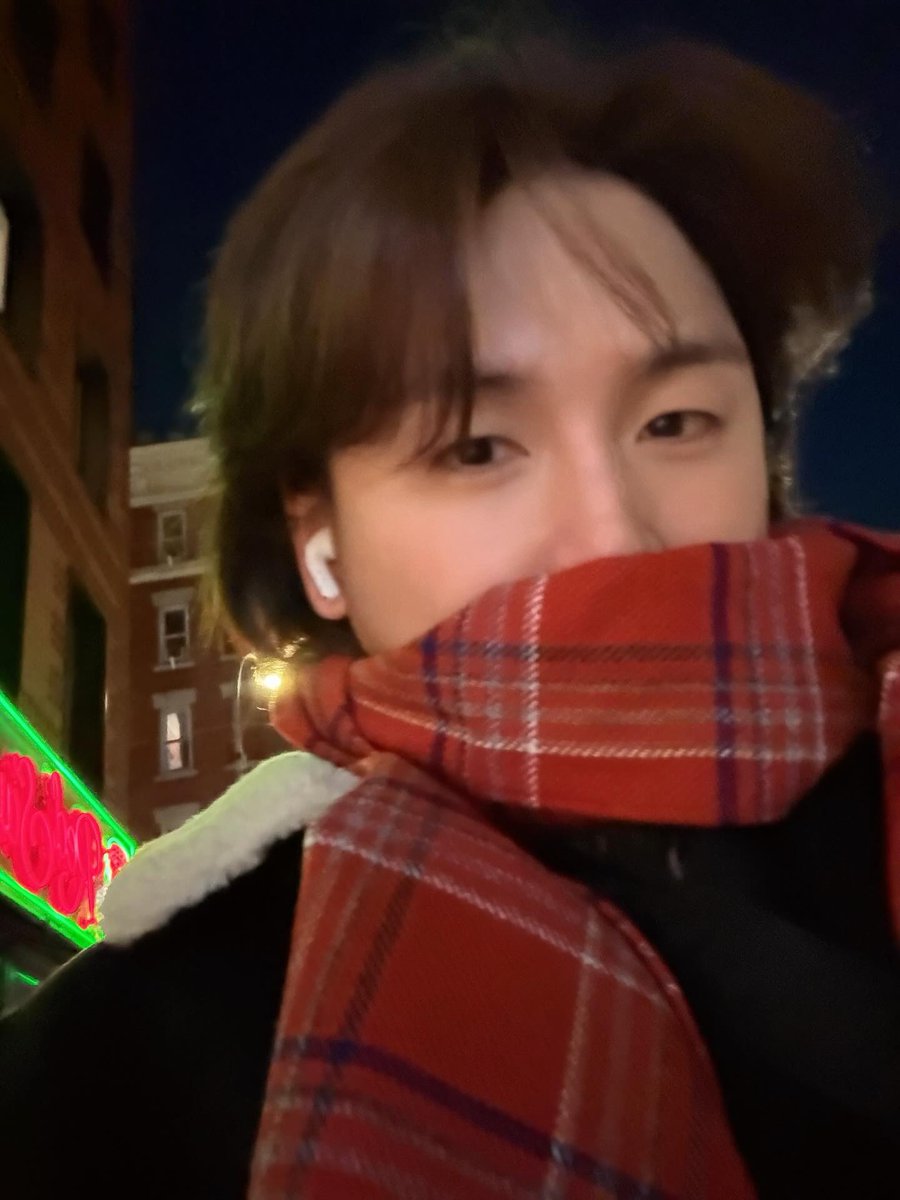 또띠 목도리로 입가리는 훈녀스킬쓰심