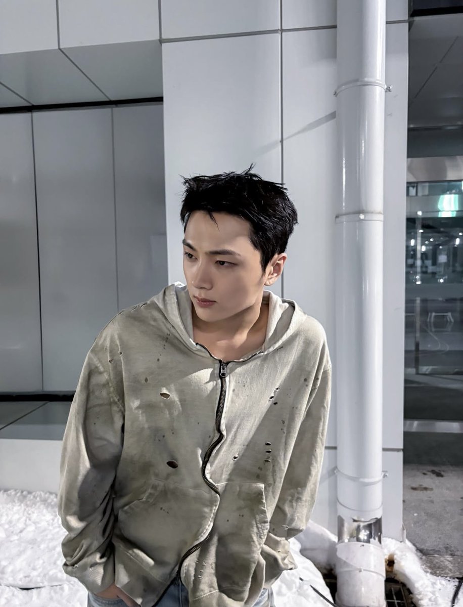 260204 | INSTAGRAM

🐈‍⬛ : 💇🏻‍♂️ #JAY

#엔하이픈_제이 #제이 #ジェイ #ENHYPEN_JAY #JAY #엔하이픈 #ENHYPEN <a href="/ENHYPEN/">ENHYPEN OFFICIAL</a> <a href="/ENHYPEN_members/">ENHYPEN</a>