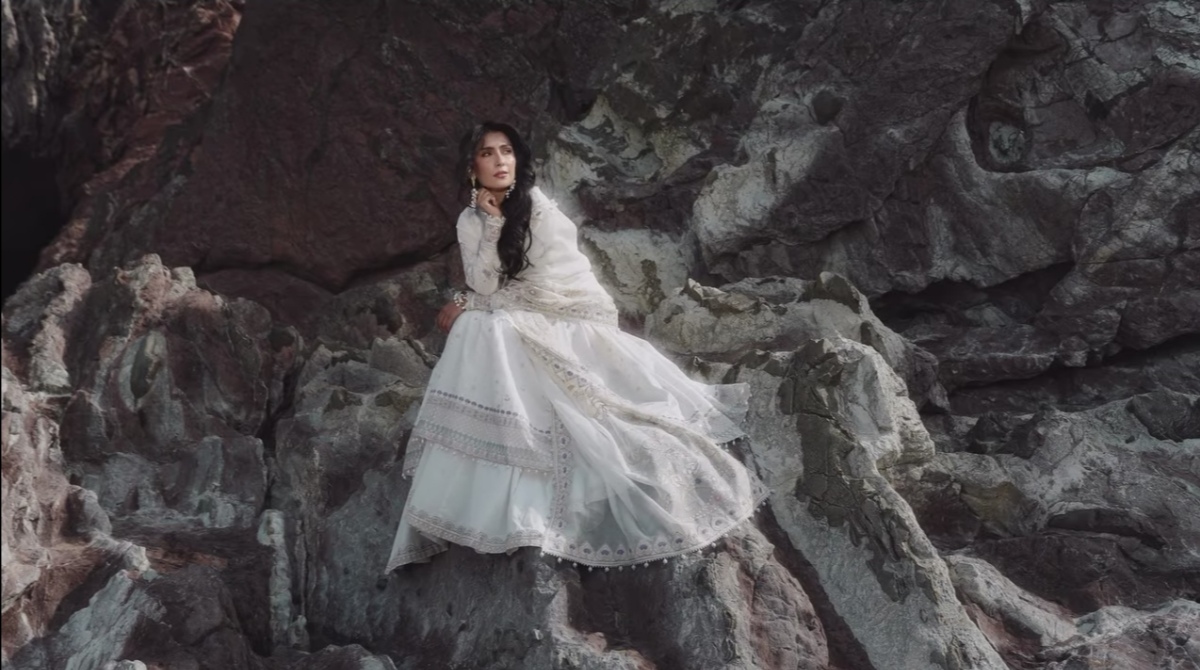 His muse✨
#ayezakhan #fawadkhan #ayewad #shandur #jbhssl #theprisoner #behindthescenes