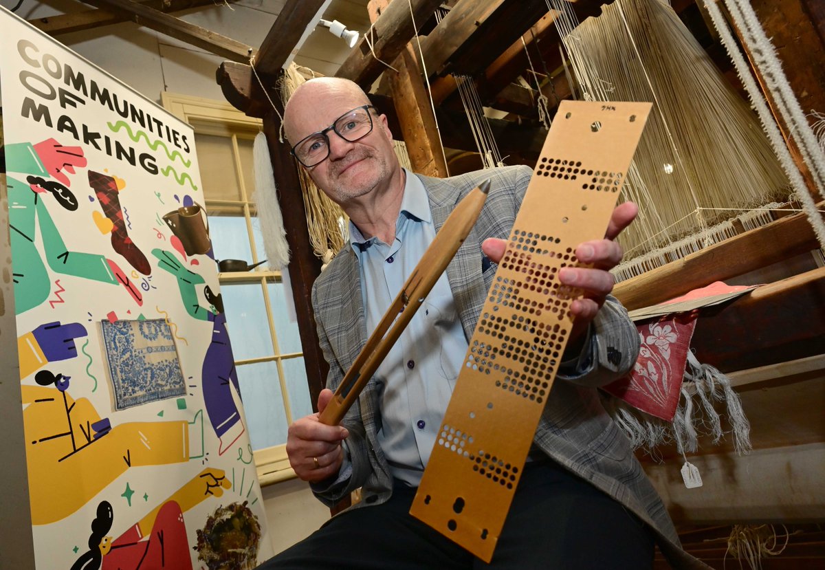 Lisburn_Museum's tweet photo. Are you aged 16-24? Interested in heritage and linen? Join our ‘Young Creatives’ programme! 

If you have an interest in history, art, textiles or heritage crafts, and want museum experience, then join our new free programme. Learn more here: https://t.co/aHIp5EBHNx https://t.co/3HPHdNSSrd