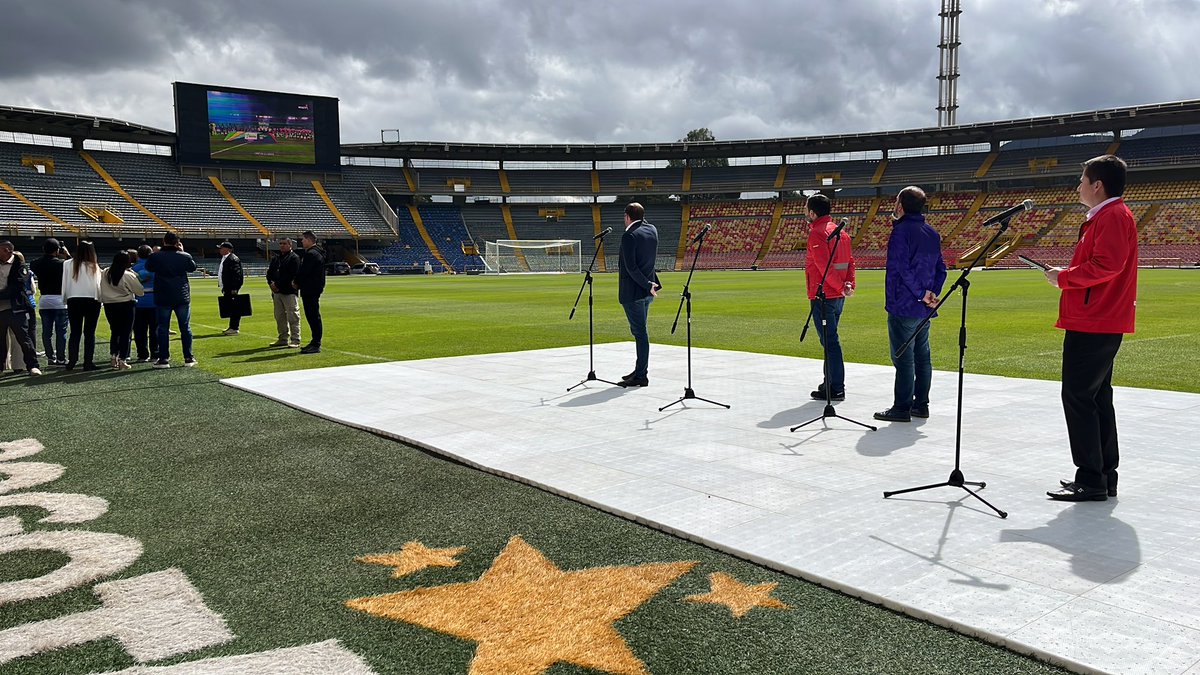 El 6 de agosto estaban felices presentando los cambios que iba a tener el contrato y ayer, 3 de febrero, luego de 3 semanas de alerta deciden salir de su escritorio a hacer su trabajo. Un poco tarde. 
Si no hay presión de la gente, no hacen nada.