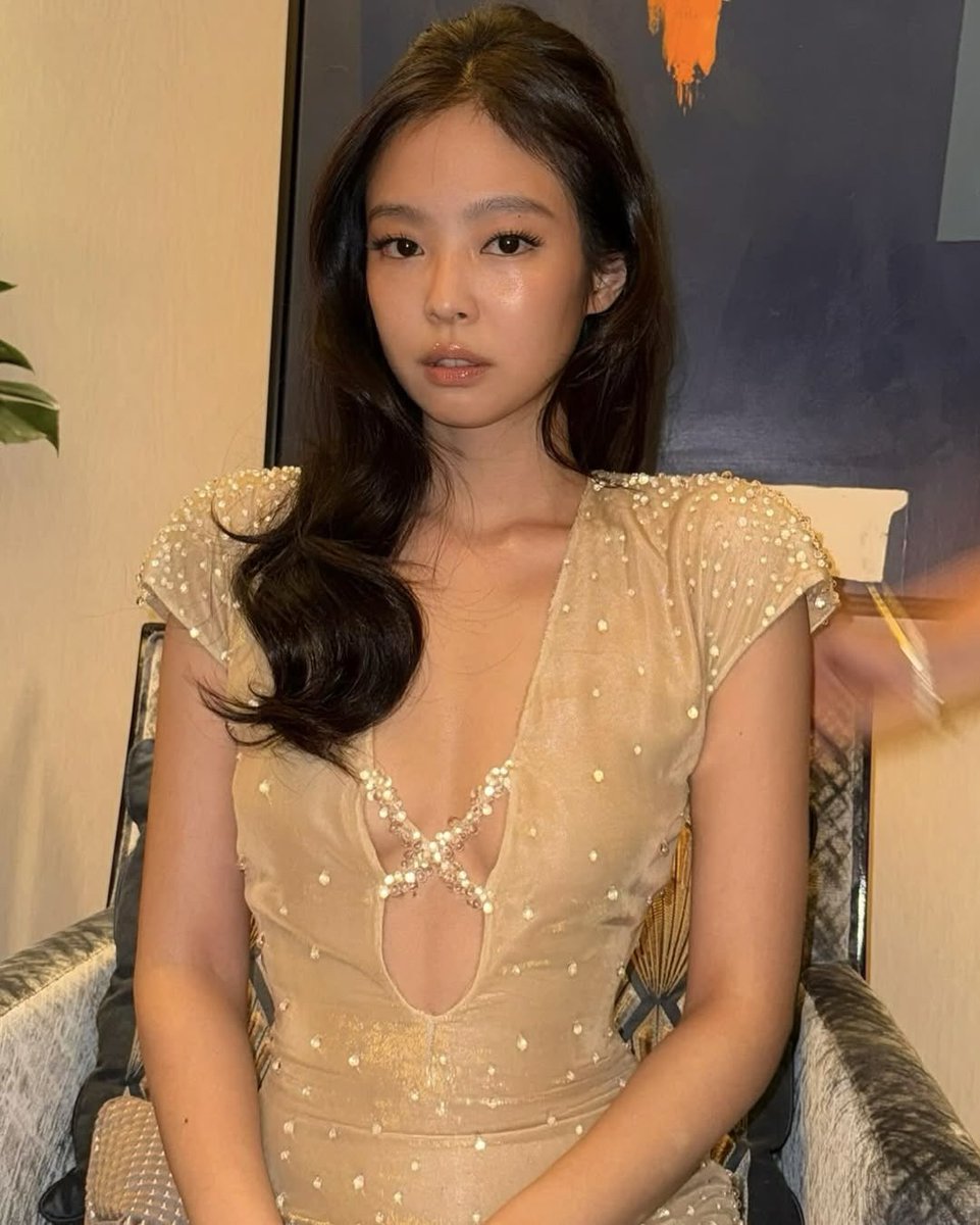 jennie pics tweet media