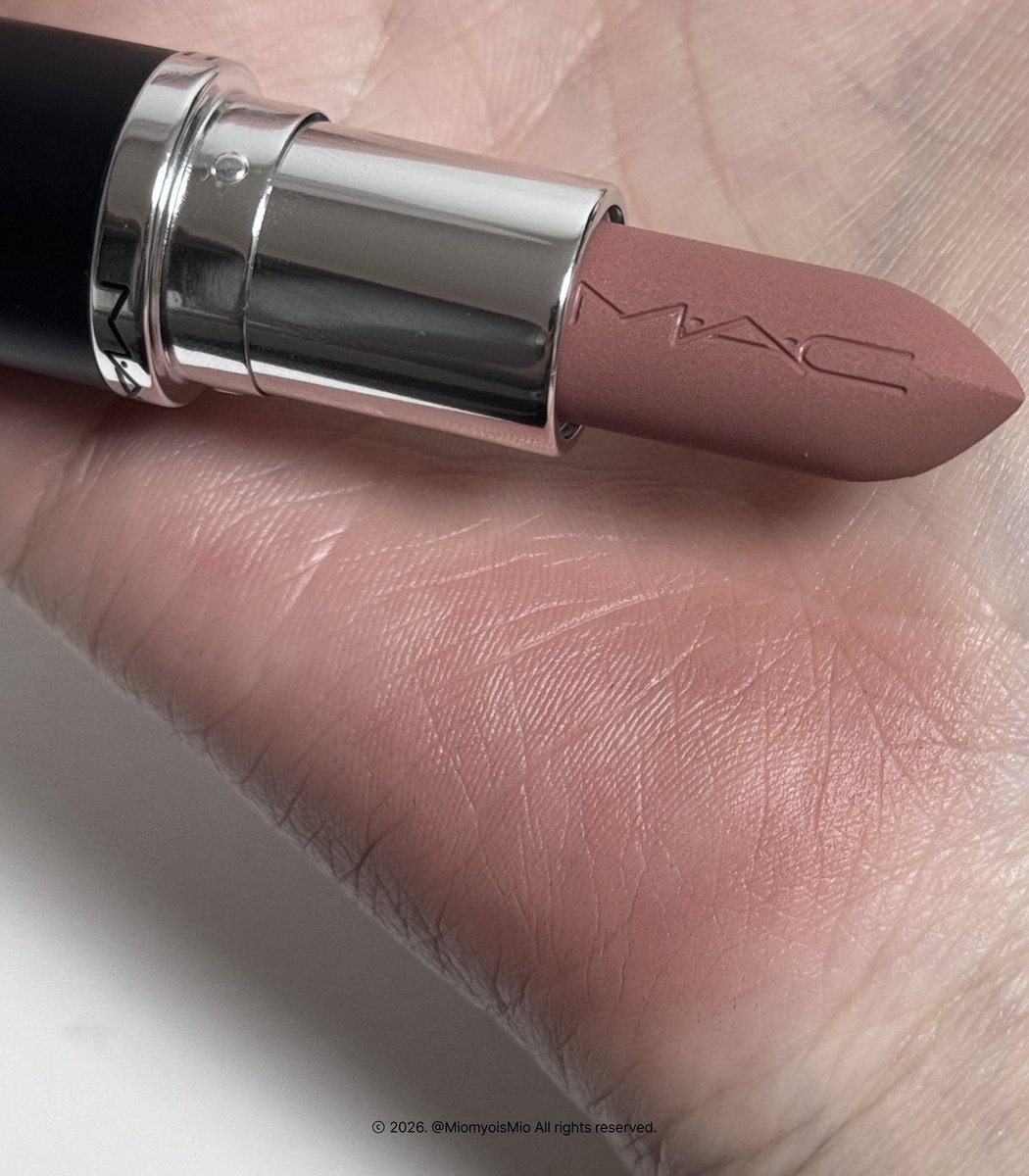 나도 이제 쿨테디 소유자 ,…🤍

누드핑크에 브라운 한방울 넣으면 
딱 이럴 것 같음,,.///,,