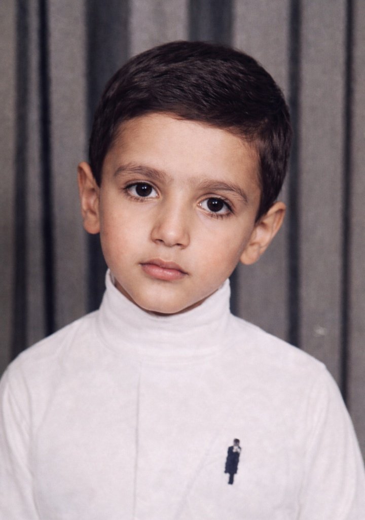 yehya_dr's tweet image. أنا في أول ابتدائي
واضح إن الأذاني سابقتني 🤣
ومثقف من بدري شايفين القلم 😂