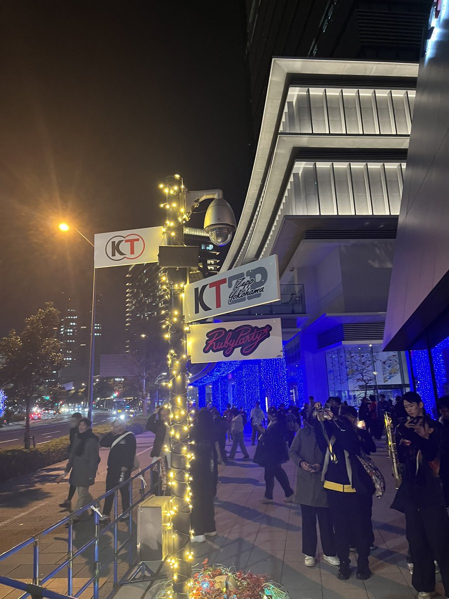 UwrX7l's tweet photo. 2026年も無事UVER始められました。
箱の熱量やっぱ好き。 https://t.co/zGSNlV15AN