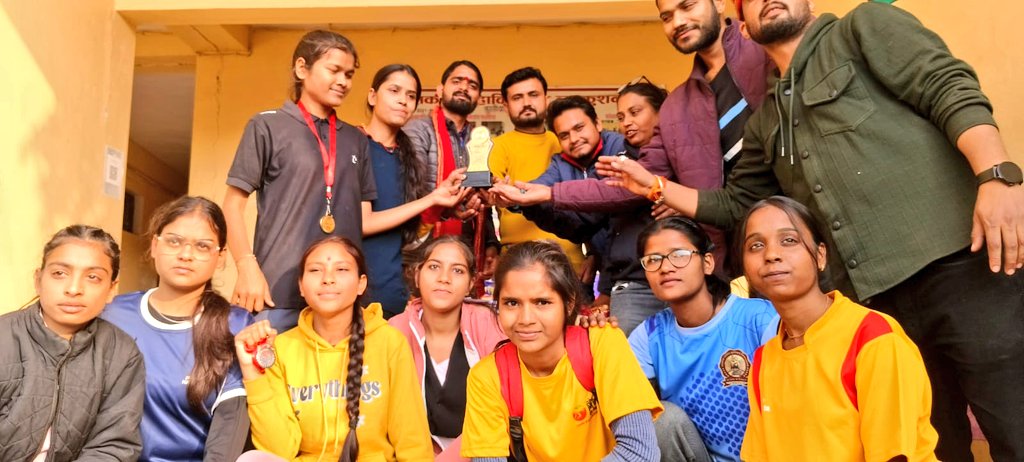 PrinceM46155115's tweet photo. लवकुशनगर के शासकीय कॉलेज में आयोजित खेल प्रतियोगिता में सम्मिलित हुआ...!!
@ArvindPateriyaa https://t.co/qLOwEKMBx3