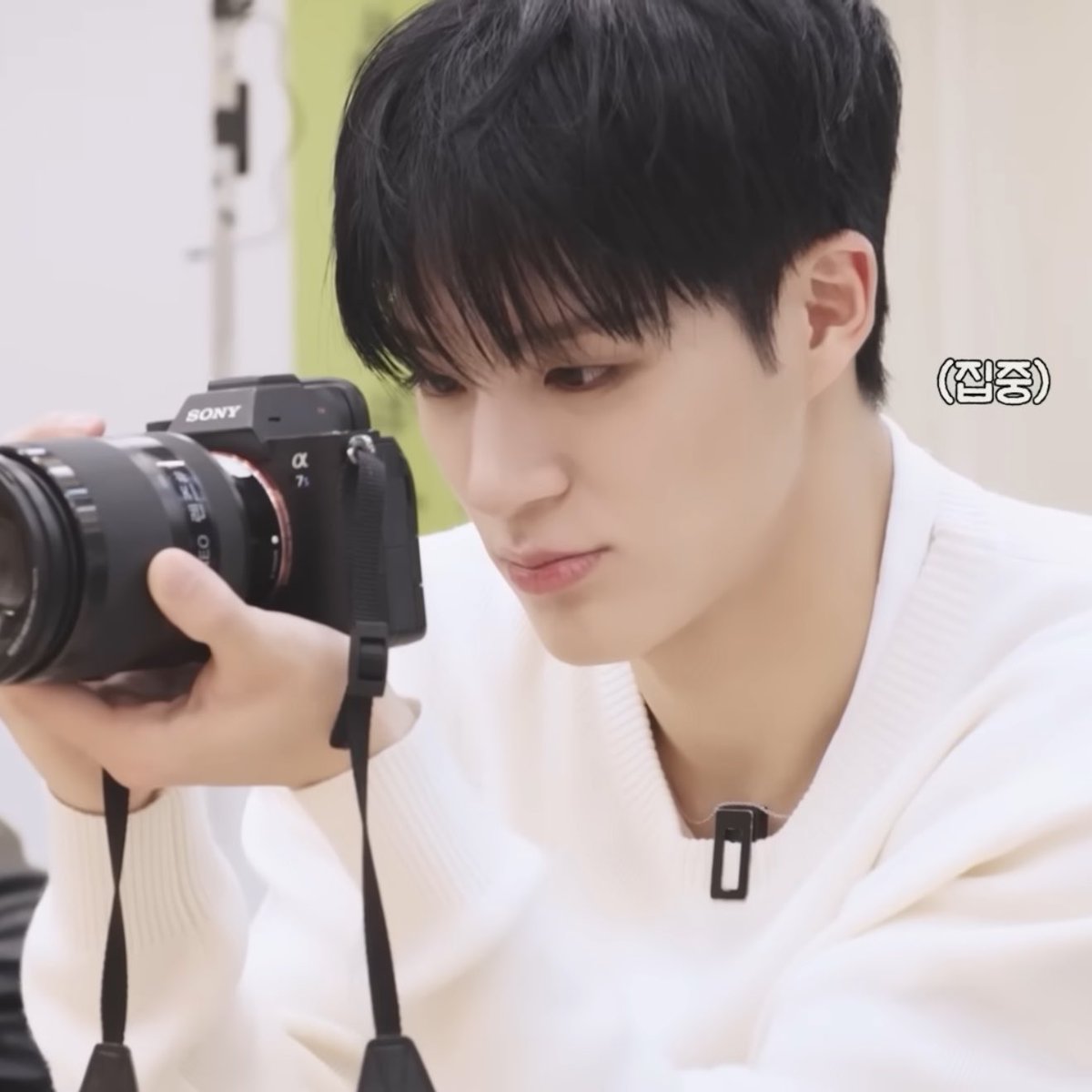 apicecheeses's tweet image. ตากล้องน่ารักจัง