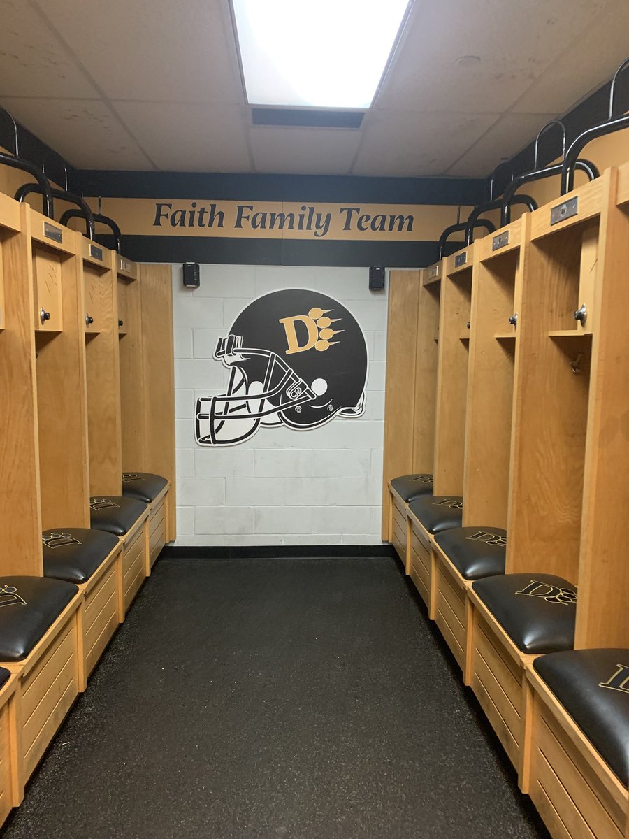 15GavinP's tweet photo. Thank you @OhioDominicanFB for inviting me for a visit a few days ago. I had great time. Thank you @CoachJohnsonOL for taking time to talk with me and I enjoyed my time with Coach Cummings!! https://t.co/8510cTxfAK