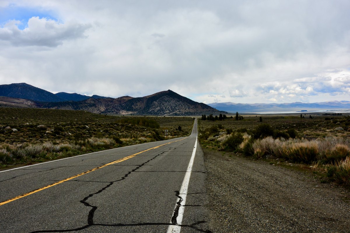 Markets crack.
The road doesn’t disappear.
Long-term value is built by staying on course.

#Bitcoin #Crypto #LongTerm