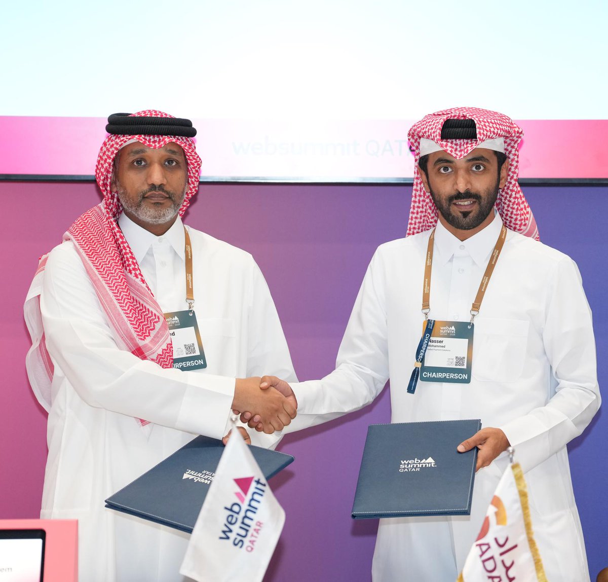 سداد SADAD وبنك دخان يوقعان مذكرة تفاهم استراتيجية خلال قمة الويب قطر 2026 لتعزيز حلول الدفع الإلكتروني.
#سداد #بنك_دخان #توقيع