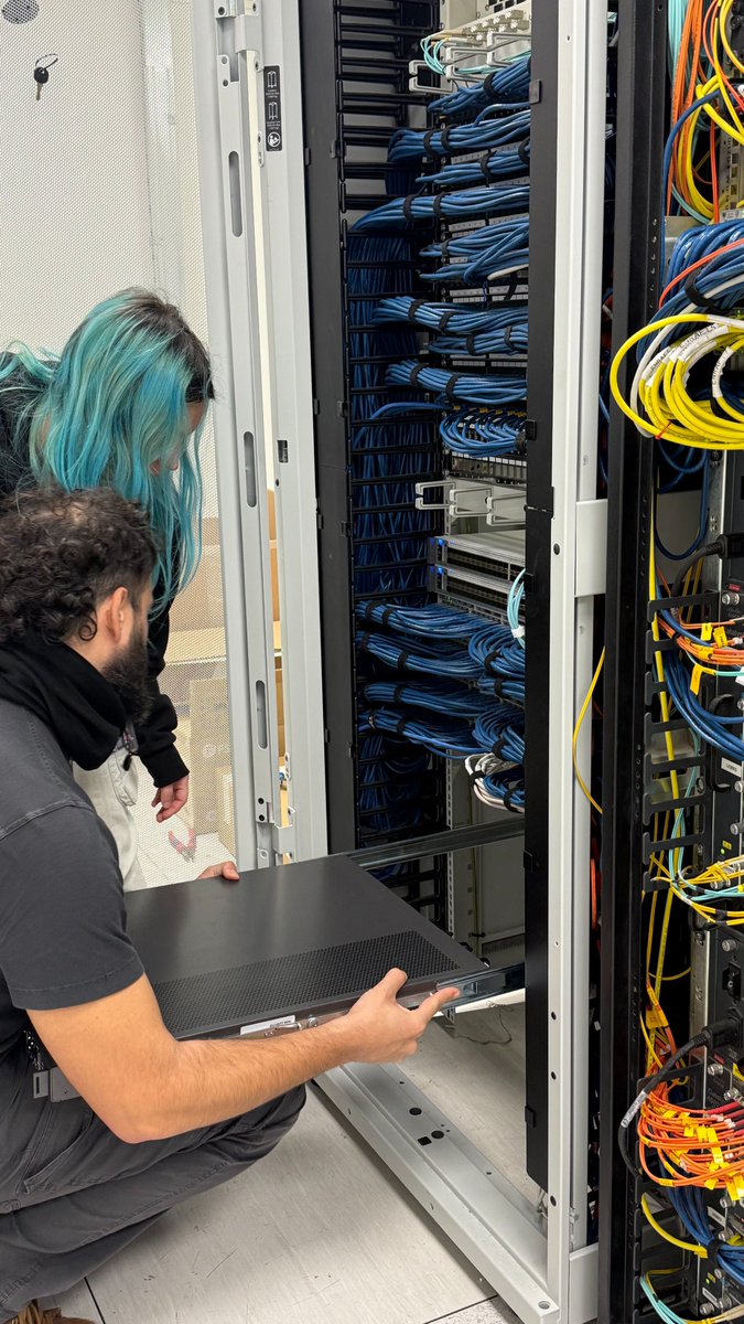 HellasQCI tweet media