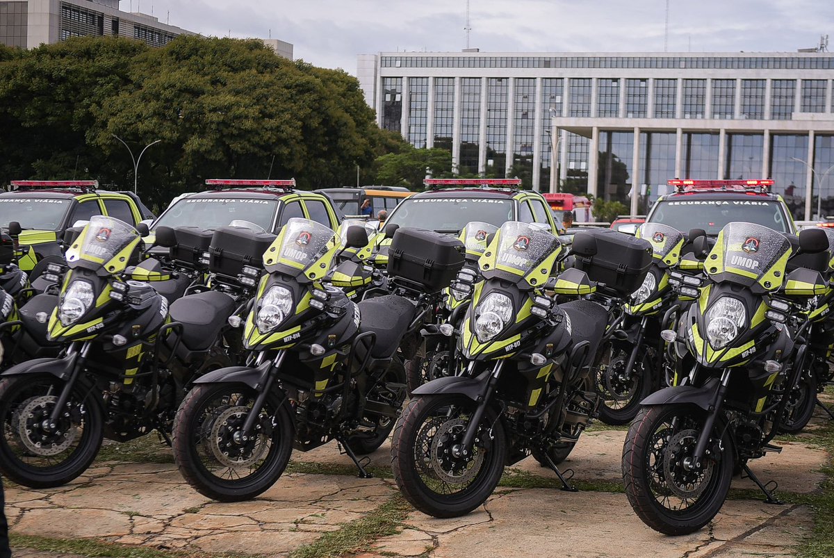 Entregamos hoje (4) 167 novas viaturas ao Detran-DF para reforçar  fiscalização, policiamento e atividades administrativas no Distrito  Federal. Serão destinados 109 veículos para a fiscalização de trânsito e 58  automóveis para atividades