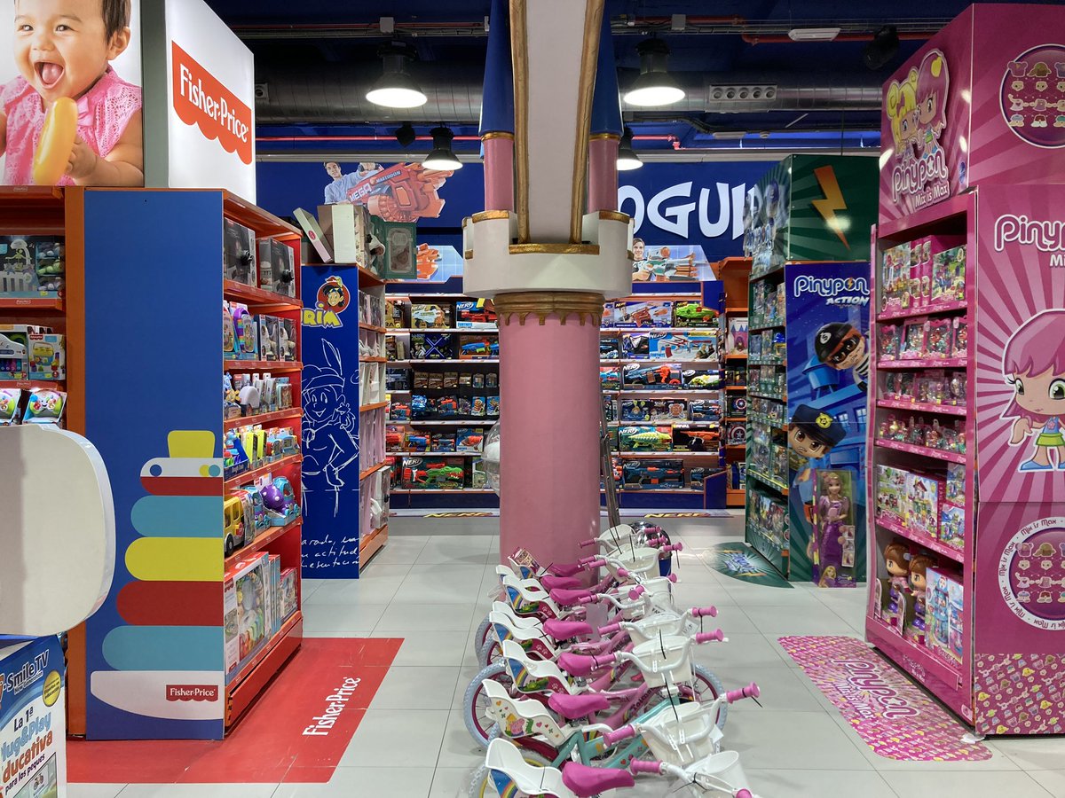 whatsontheshel1's tweet photo. Step into the ultimate Barbie Dreamland! This store is a shimmering pink paradise, the iconic Dreamhouses, convertible cars, and a massive wardrobes.

https://t.co/HBYydJGuQt

#BarbieWorld #Dreamhouse #PinkVibes #BarbieStyle #ToyKingdom #BarcelonaKids #Barbie #PlayForAll https://t.co/MRR0UvuUF5
