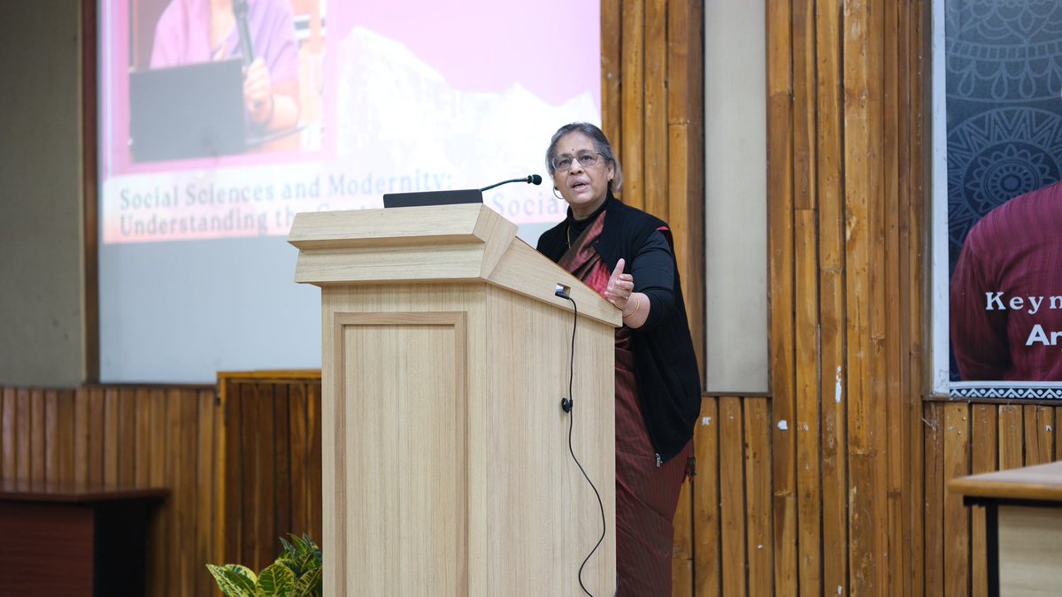 hss_grm's tweet photo. Day 2 of GRM 2026 witnessed 6 panels and 27 presentations on diverse topics. Prof Maitrayee Chaudhuri’s insightful Endnote Address delved into understanding the contemporary social. 

#iitguwahati #grm2026 #graduateresearchmeet #academia https://t.co/JwPGrmhDPi