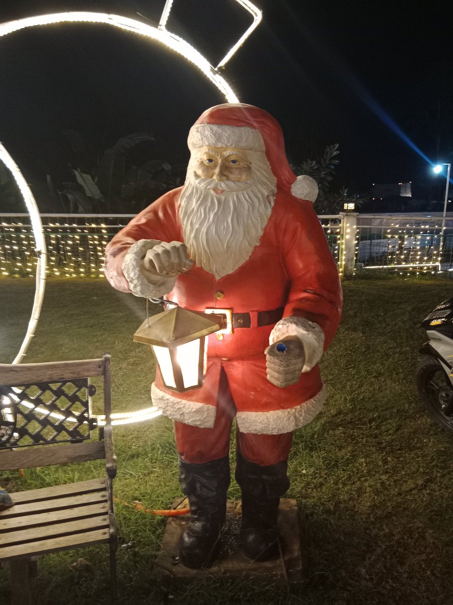 AKIMBO_888's tweet photo. #AlphabetChallenge
#Eponymous
A statue of Santa Claus, that originates from St. Nicholas. https://t.co/9VWYtF7ybJ