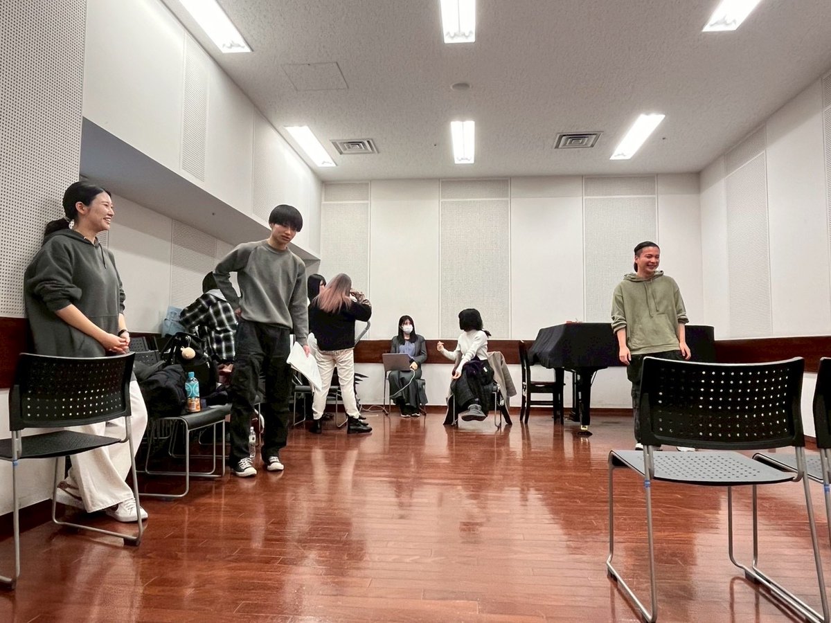 こんばんは🌖演劇研究会です！

最近、満月の日が終わりました！
そして大体ではありますが、次の新月の日が公演の日です！

暗い夜に負けないような、輝く✨公演をお届けできるよう頑張ります💪