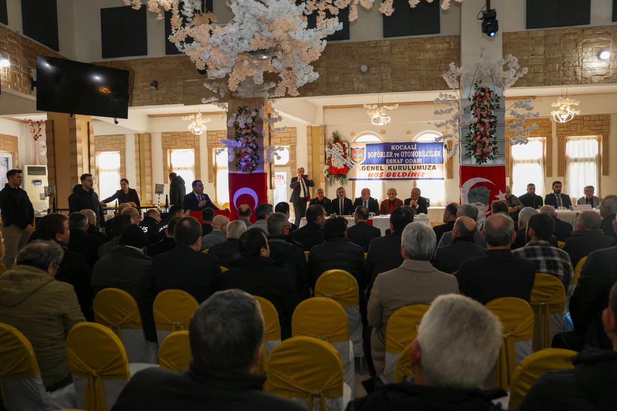Kocaali Şoförler ve Otomobilciler Odamızın Genel Kurulu'na Kocaali Belediye Başkanımız Turan Yüzücü, Sakarya Ticaret İl Müdürümüz Emre Atmaca, Siyasi Parti İlçe Başkanlarımız, Şoförler ve Otomobilciler Odası İlçe Başkanları, esnaflarımız ve misafirlerle birlikte katıldık.