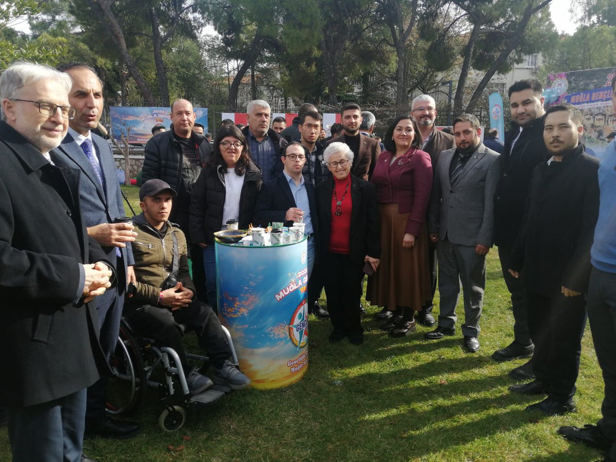 Muğla Valiliğimizin düzenlemiş olduğu Gençlik Yılı Programına, İl Başkan Vekilimiz, Siyasi ve Hukuki İşler Başkanımız Osman Arslan, İl Gençlik Kolları Başkanımız Mehmet Ali Kalay ve yönetim kurulu üyelerimizle birlikte katılım sağladık.
#GençlikYılı
#GençlikVarGelecekVar