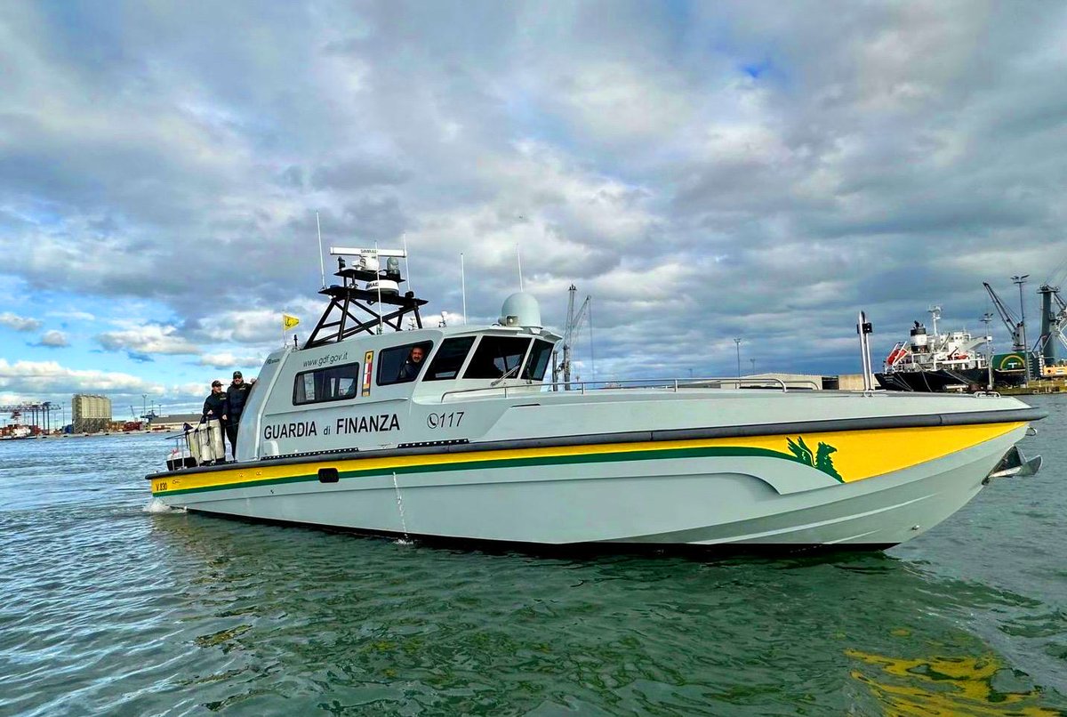 GDF's tweet image. Buongiorno dalla #GuardiadiFinanza
#Ravenna
#PoliziadelMare
#NoiconVoi