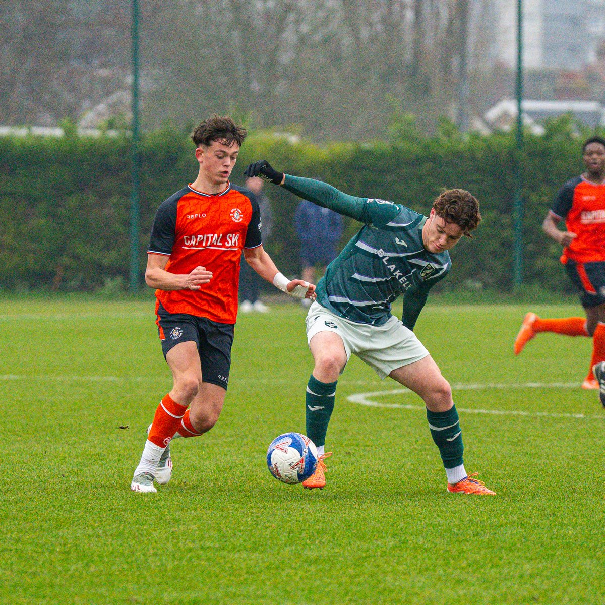 NorwichCityAcad's tweet photo. Our Under-21s were 3-0 winners against Luton Town in a behind-closed-doors friendly on Tuesday afternoon 🤝

Lloyd Ofori-Manteaw, AJ Bridge and Finlay Corke were on the scoresheet 🎯

📸 Alex Boag https://t.co/sfIZ6S4Zqj