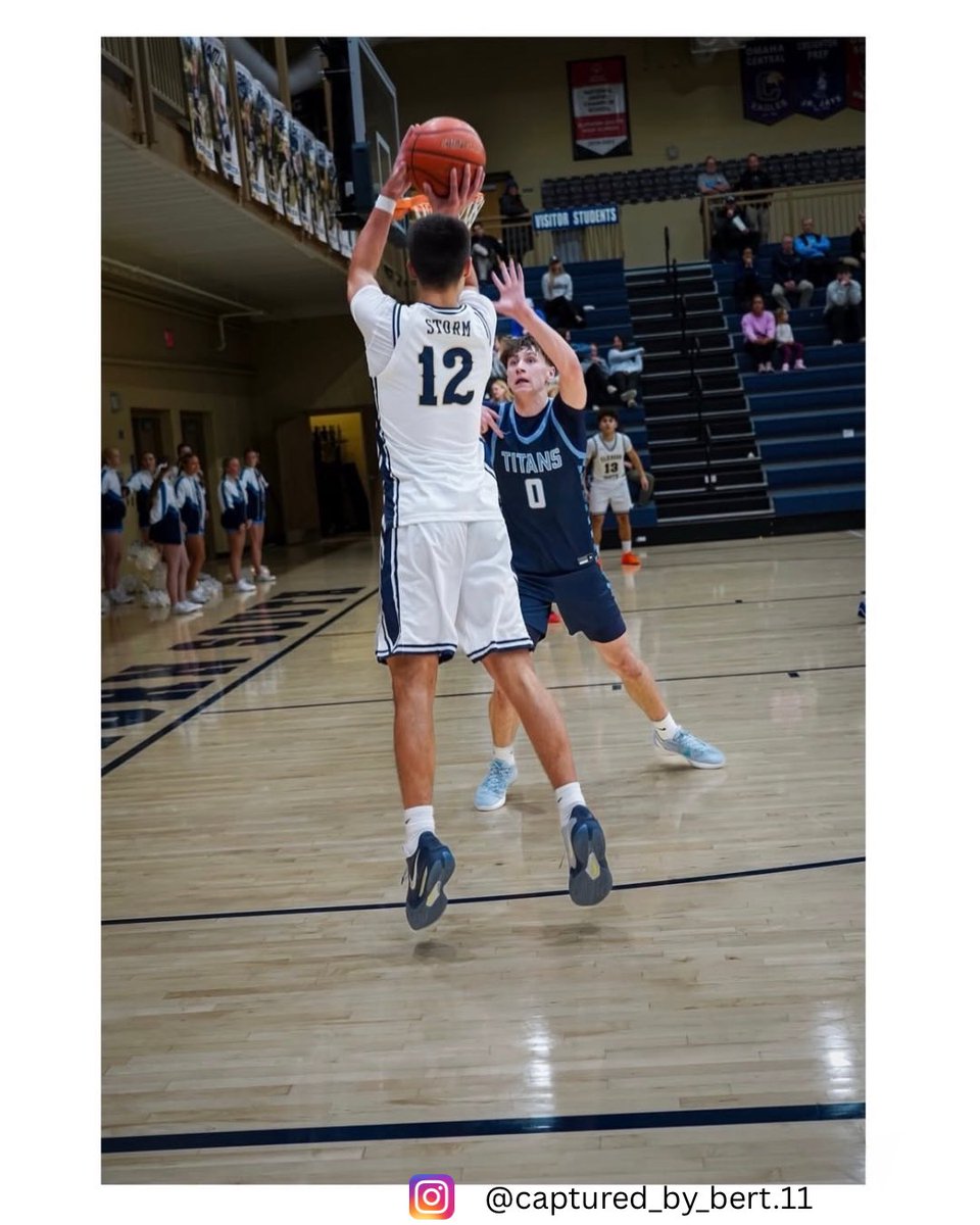 charliebuller27's tweet photo. Elevate. Lock in. Let it fly.
#NextShot #BuiltNotGiven #HoopLife https://t.co/W2flFFUdCH