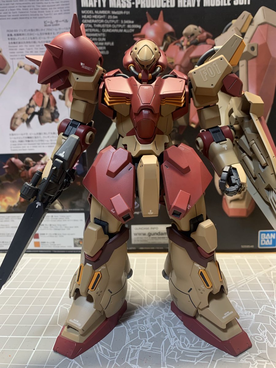 HGメッサーF01完成。スタイリッシュにしたく腰を4mm延長｡ハンドパーツは関節技EX極め手に置き換えていい感じにできたかなと。ただ、この拳、素材が恐らくABSなので、しっかりプライマー吹いてから塗装しました。クラック入りませんように…🙏
#ガンプラ好きな人たちと繋がりたい 
#閃光のハサウェイ