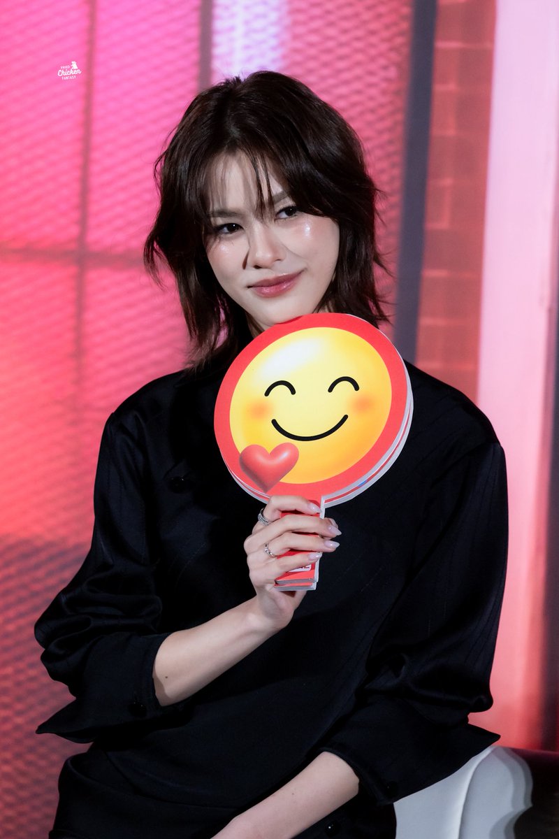 friedchicfan's tweet image. 🥰🥰🥰

#BurnoutSyndromeSeriesFinalEP
#Emiamily