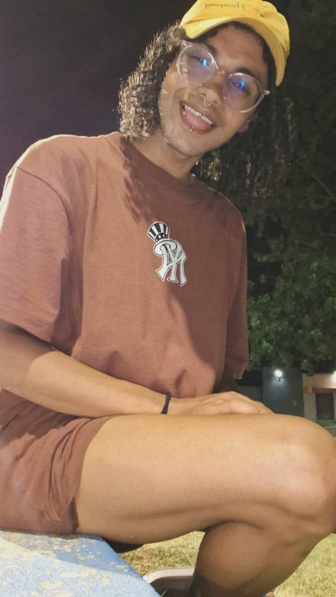 BokinhaMelada's tweet photo. ...ALL NATURAL...🧚🏽‍♂️
...🏳️‍⚧️...
...🏳️‍🌈...
...🌙... https://t.co/hknGluBEs4