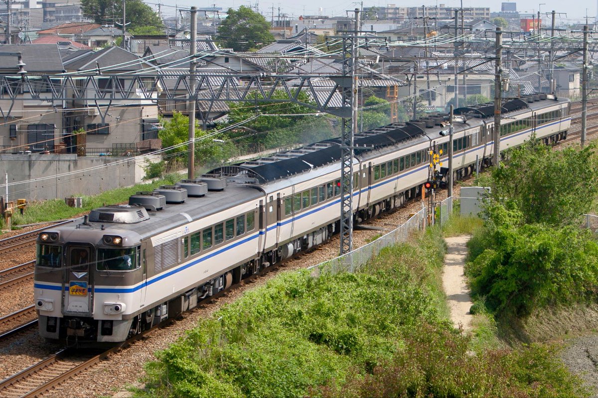 キハ181系時代の特急はまかぜ。これは中間にもキハ181形が入る変則編成