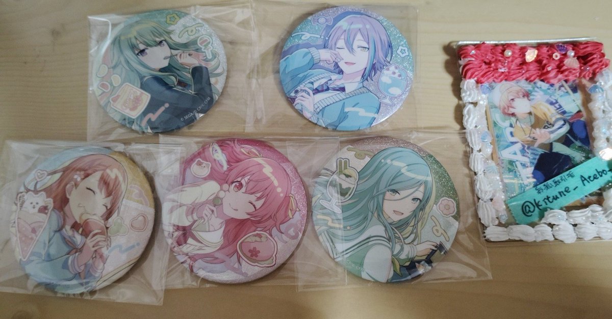 Kitune_Atebo_'s tweet photo. 【交換】プロセカプロジェクトセカイ Anniversary Birthday 2023-2024 グリッター缶バッジコレクションA、C
譲) 寧々☆、類★、みのり、愛莉、雫

求）えむ☆、司★＞KAITO、志歩、リン、遥
★は★同士、☆は☆同士との交換のみ
郵送での交換希望
同種希望
検索からでも御気軽にお声がけお願いします。 https://t.co/TCFp6yusa1