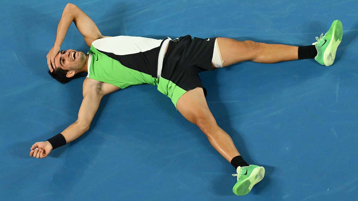 Hay una cosa ASOMBROSA en los 7 Grand Slams que ha logrado Carlos Alcaraz.

En todos ellos ha tenido un momento crucial que podría haber cambiado todo.

Este es el motivo por el que Carlitos es ESPECIAL. Hilo va 🧵