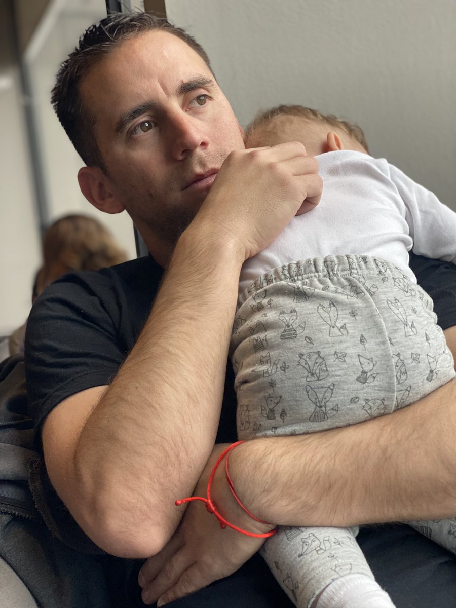 KBanfi's tweet image. Nahuel Gallo lleva un año y medio detenido por el régimen de Nicolás Maduro. Su hijo y su esposa lo esperan. Se vuelve desesperante el tiempo. Libérenlo ya!