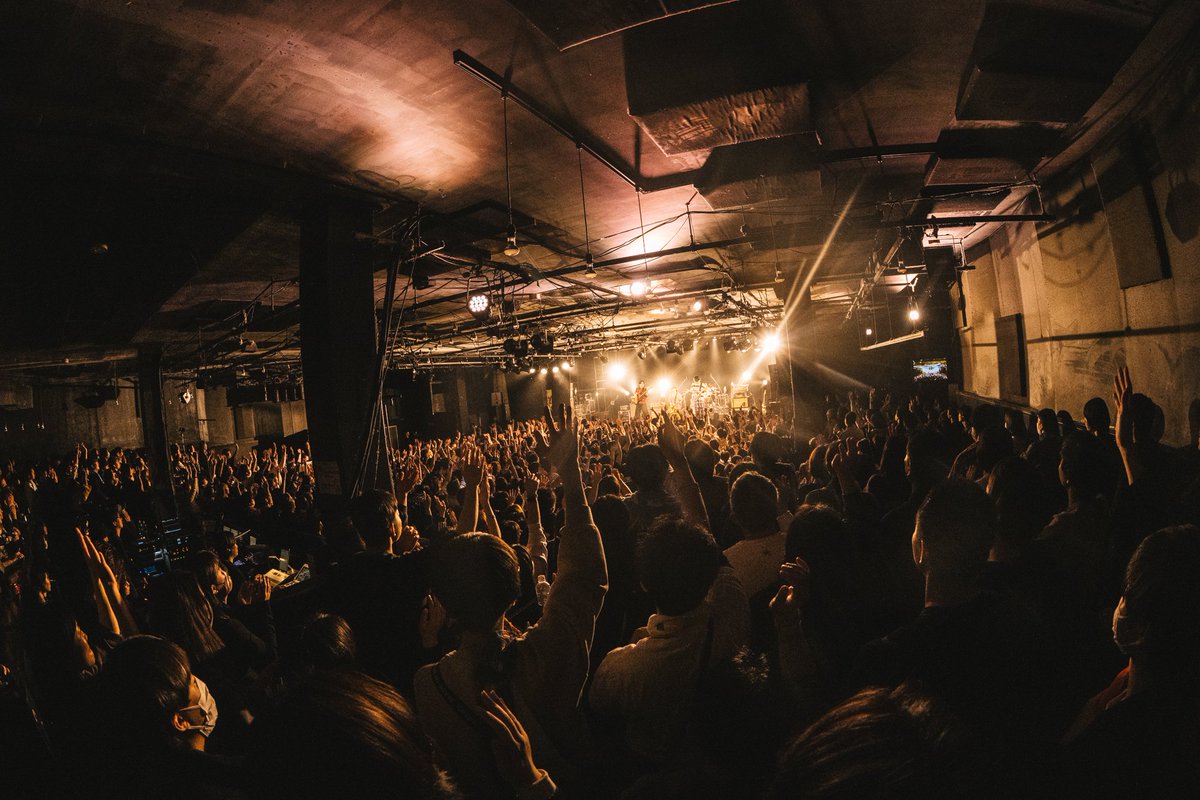 _kanaboon's tweet photo. 【#KBクリティカルヒットパレード】

KANA-BOON 47都道府県TOUR
「CRITICAL HIT PARADE」

🗾1/47：東京都
恵比寿LIQUIDROOM

記念すべき新体制でのツアー初日！✨
ありがとうございました！

photo by @SatoshiHata
＿＿＿＿＿＿＿＿

 NEXT>>>>千葉LOOK
https://t.co/CqtEWdjeWl https://t.co/hstiMDNXhU