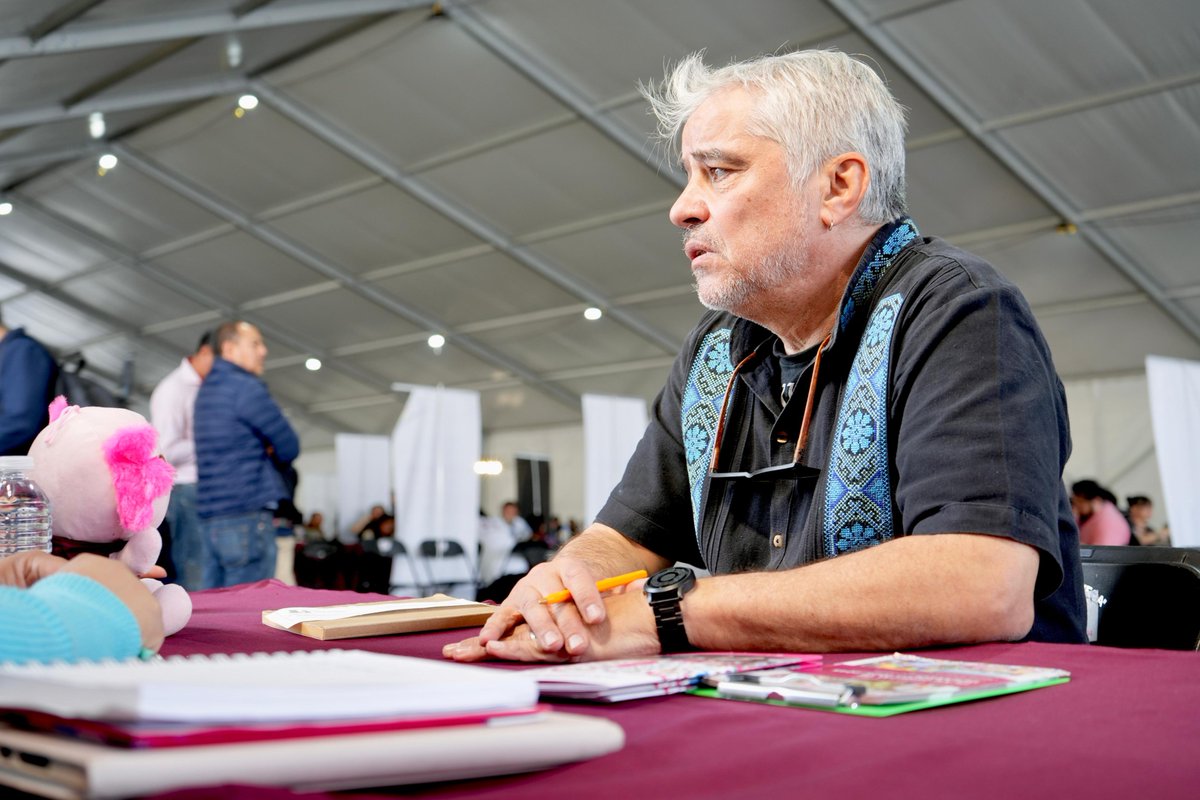 SEPICDMX's tweet image. Ayer, como cada martes, en otra jornada del programa #ZócaloCiudadano, la #JefaDeGobierno, Clara Brugada, junto con Nelly Juárez, titular de la SEPI, estuvieron presentes para atender a los ciudadanos y resolver sus necesidades. 

#CapitalDeLaTransformación