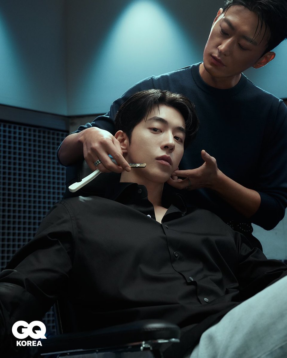 NamjoohyukTH's tweet photo. ถ้าแสดงซีรีส์ลุคนี้เราจะอยู่กันยังไง หล่อแบบคนรวยมาก หล่อแบบกรมอุตุพยากรณ์ไม่ได้เพราะหล่อเกินต้าน! https://t.co/En6O1i8xoN