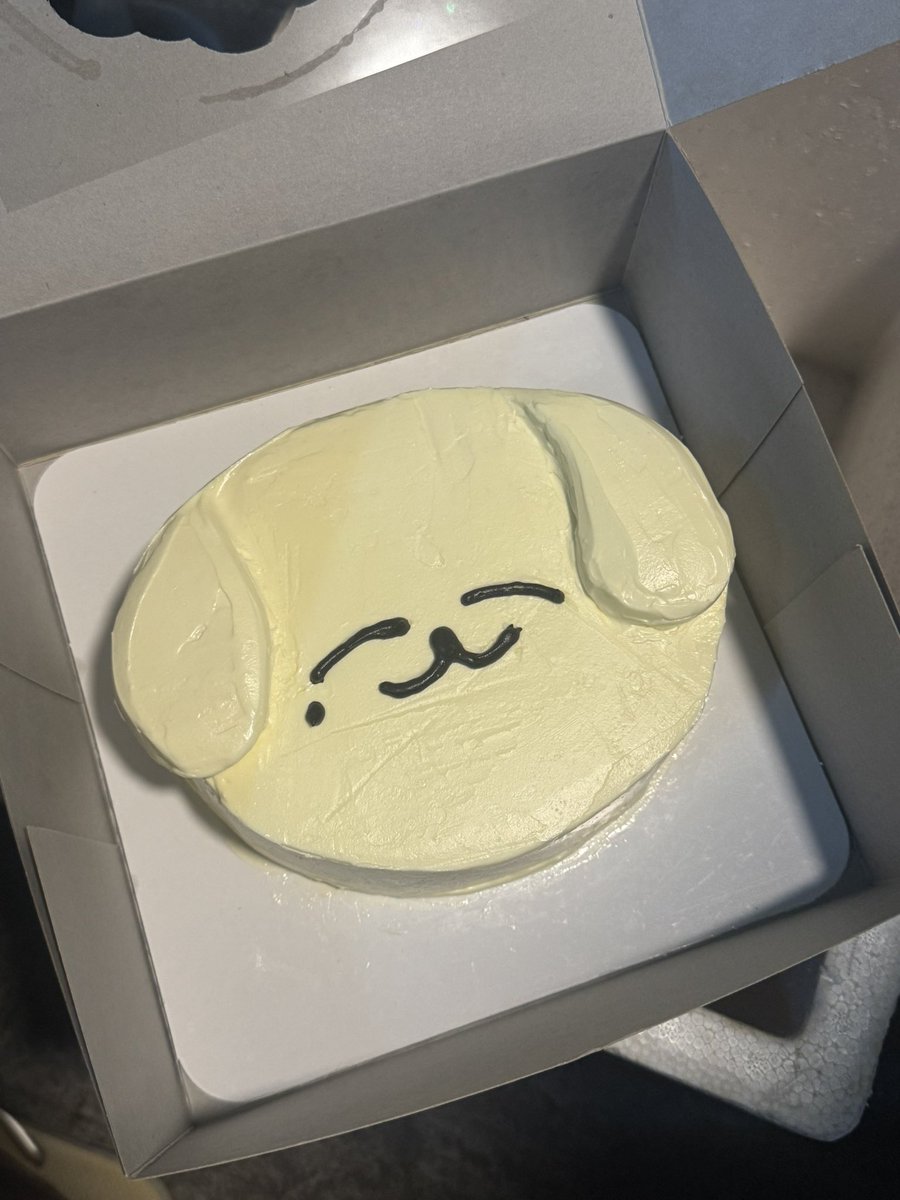 mpkdixq's tweet image. เค้กวันเกิดปีนี้ ฟิรมากกกก ใครจะกล้ากิน!