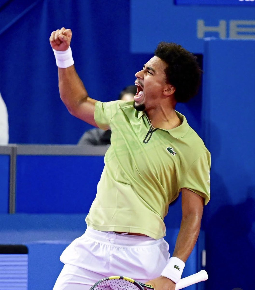 filsupdates's tweet image. “I’m back⚔️”
[arthur fils on instagram]