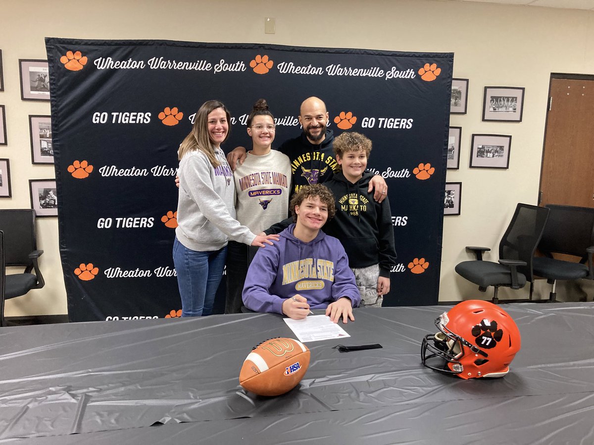 Wheaton-Warrenville South Football tweet media