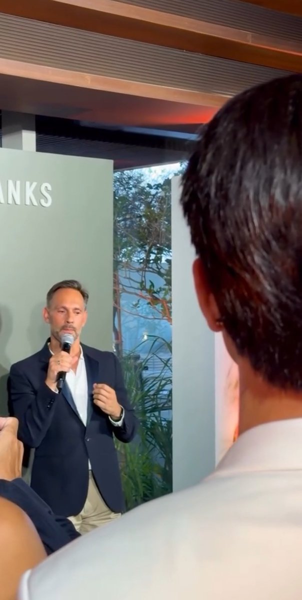 forwayar's tweet image. เห็นแค่หูก็ยังรู้เลยว่าคนนี้ต้องหล่อมากแน่ 😂

IGs : jryaway
#JossxGoldfieldAndBanks
#goldfieldandbanks