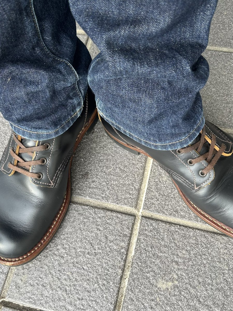 Tomizo0615's tweet photo. レッドウィング9060フラットボックス育成日記
120回
少し暖かい日が続きます
だからベックマンさん
520時間
#レッドウィング9060
#ベックマンフラットボックス
#tcbジーンズ https://t.co/yv6RX2dwzC