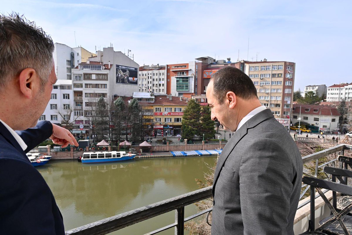 İl Emniyet Müdürümüz Sayın Tolga YILMAZ, İl Emniyet Müdür Yardımcımız Mustafa SEMERCİ ve Medya Halkla İlişkiler ve Protokol Şube Müdürümüz Ayhan SİVRİ ile birlikte Demirören Haber Ajansını ziyaret etti.

#Eskişehir