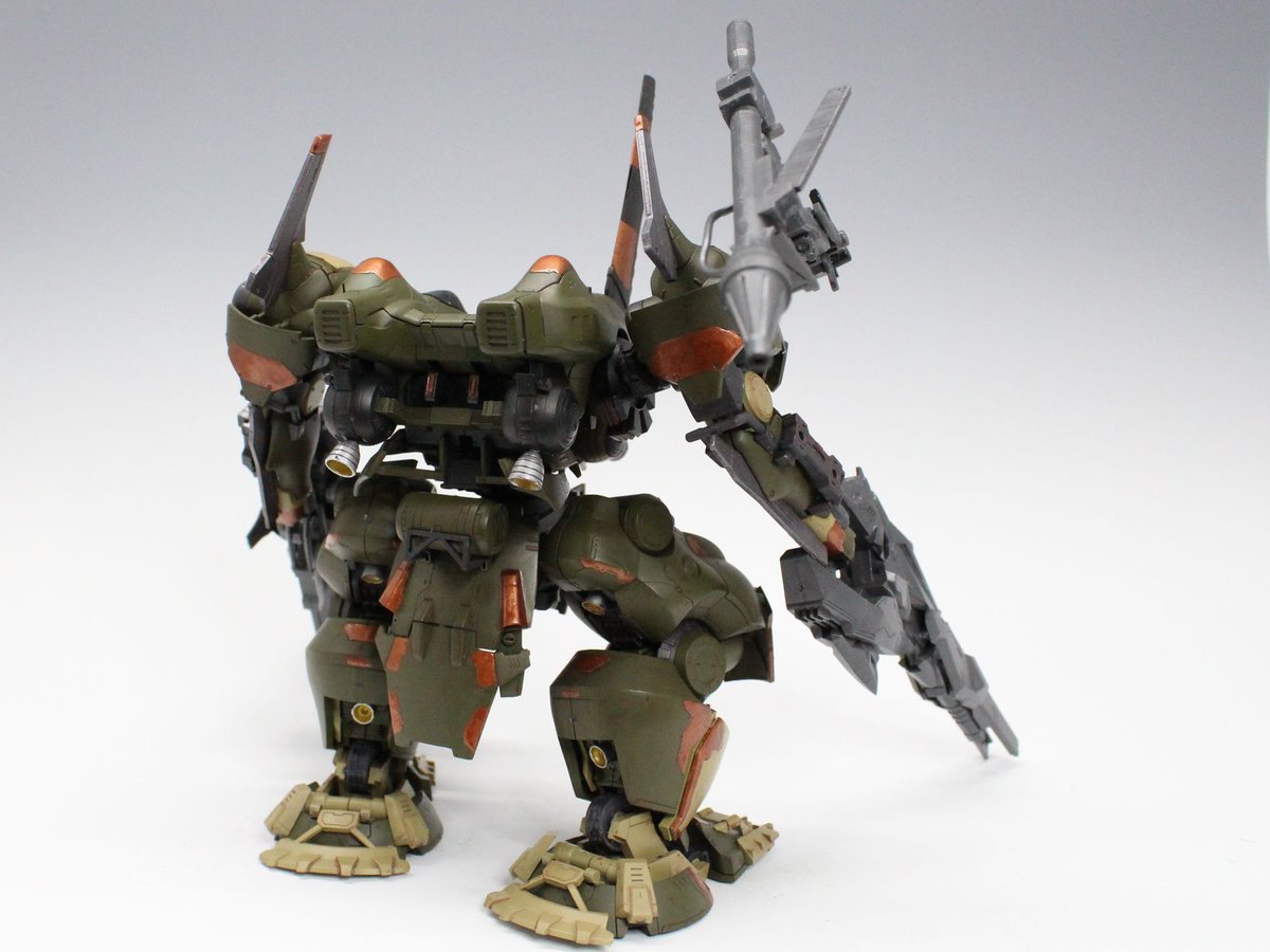 squawk21292627's tweet photo. アーマードコアはPS1の時にちょっと触っただけなんですが、見た目のかっこよさに惹かれてジャケ買いです https://t.co/vz2euvpMd9