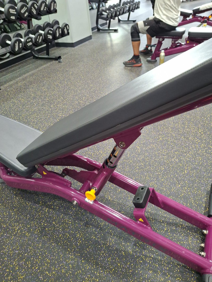 En <a href="/planetfitnessmx/">Planet Fitness MX</a> en #cancun <a href="/MaleconAmericas/">Malecon Americas</a> no hay agua caliente para bañarse muy mal 
Mas atención a sus controles de calidad y servicios 

Son las cosas que diferencian a una marca de otra y si pasa. Por alto estos temas nunca se alcanzará la excelencia