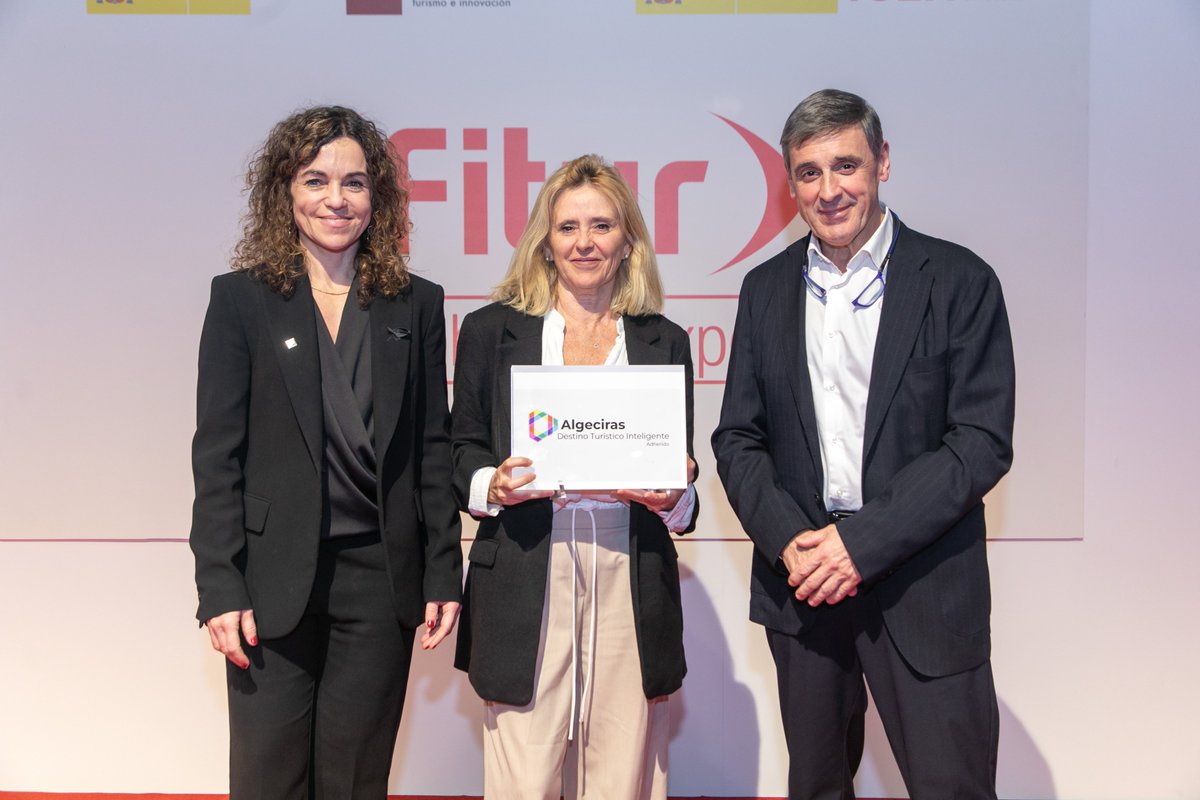 Red_DTI's tweet photo. El destino Algeciras (@aytoalgeciras) recoge el distintivo DTI🏅durante el acto de la #RedDTI llevado a cabo en #FiturKnowHow en el marco de @fitur_madrid 👏 ¡Enhorabuena!
✅Con @Rosanchezgrau (@TurismoEspGob) y @enriquemmarin (@SEGITTUR). https://t.co/RehCdq9CNT