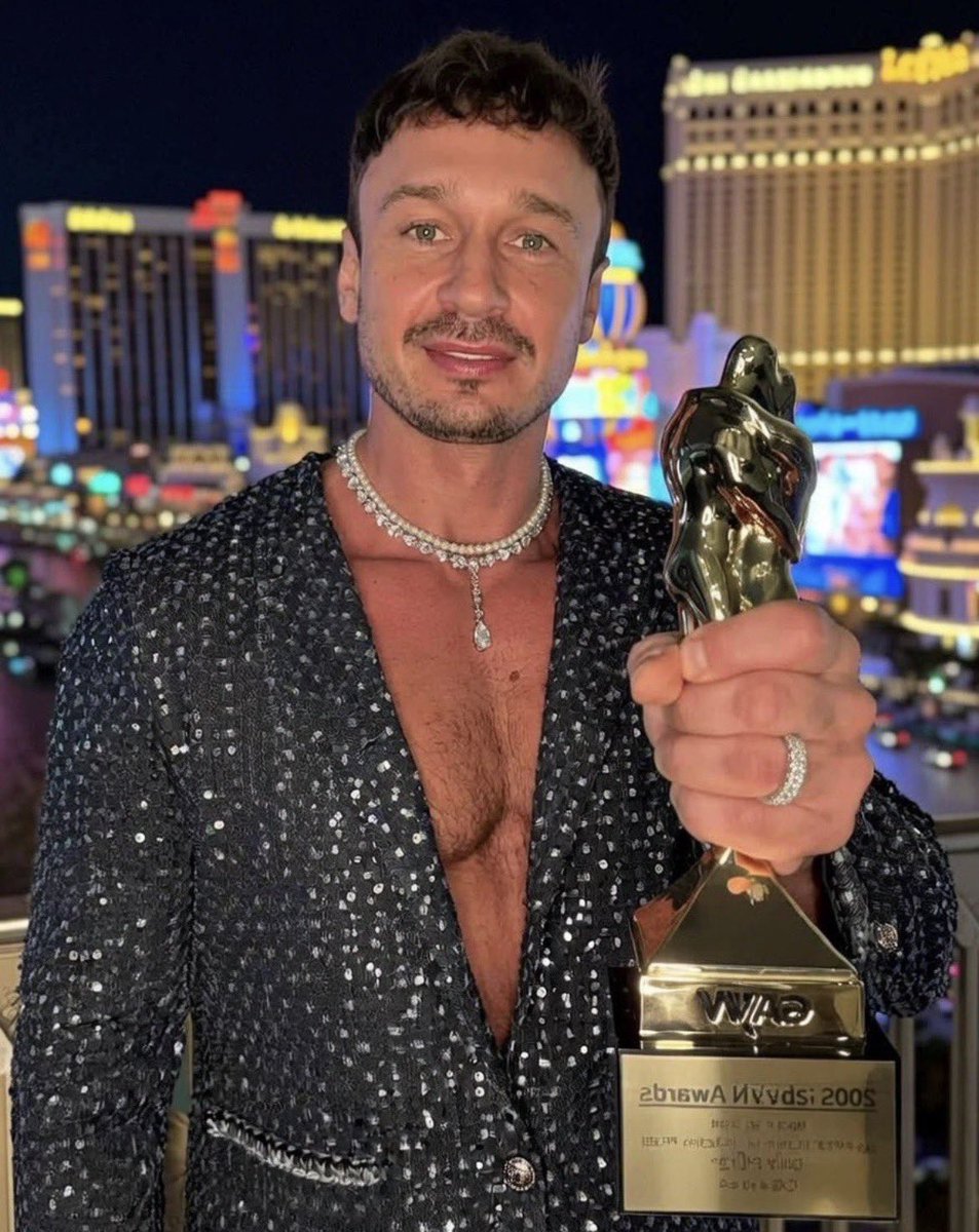 Fok Media Management tweet media