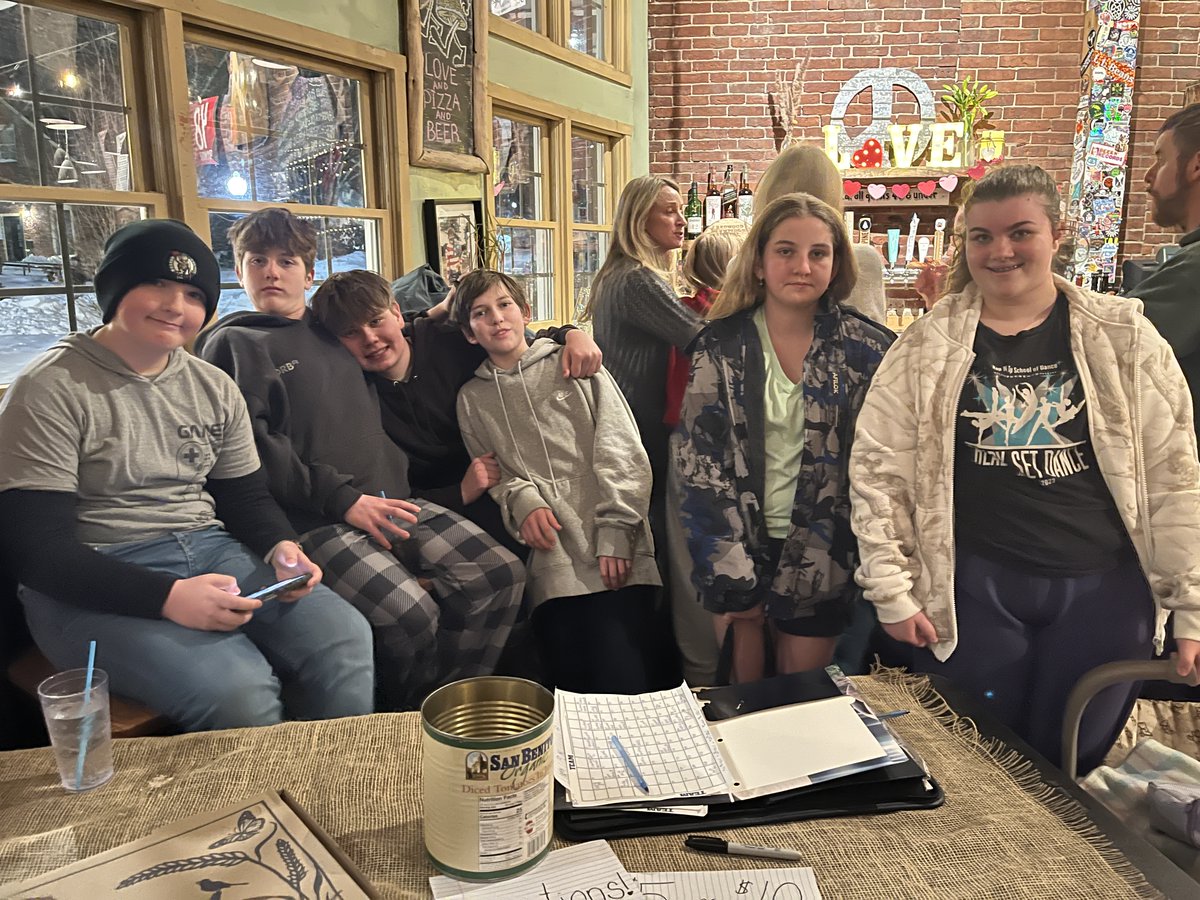 8th Grade Flatbread Pizza Fundraiser.