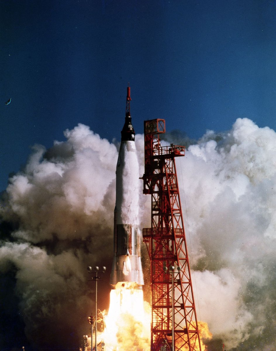StateLibraryFL's tweet photo. #ONTD in 1962, astronaut John Glenn became the first American launched into orbit. While aboard the "Friendship 7" spacecraft, Glenn reached an altitude of 162 miles and completed three orbits in a flight lasting just under five hours. @FLMemory @America250FL @NASAKennedy https://t.co/90qwzW66ja
