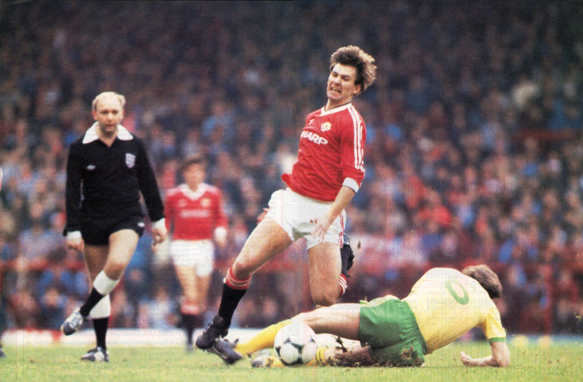 One Norman Whiteside tweet media